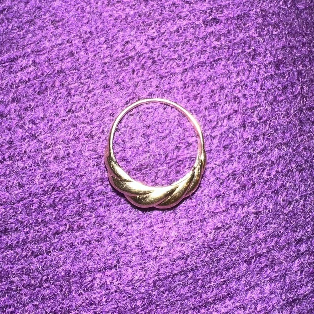 Mejuri 14k Solid Yellow Gold Thin Croissant Dome Ring Size 6 - Picture 3 of 9